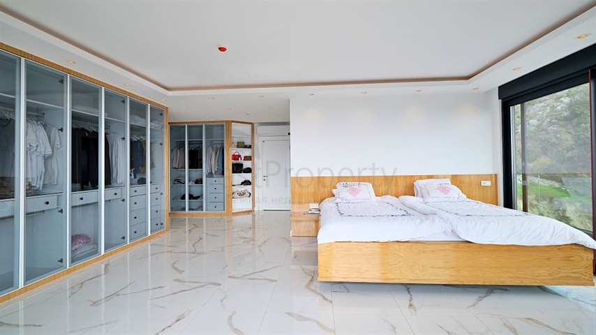 5+1 Luxusvilla mit spektakulärer Aussicht