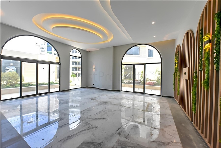 3+1 Wohnung in einem Luxus-Komplex mit Familienkonzept