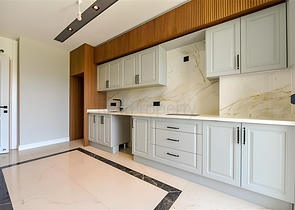 Helle und geräumige Wohnung in einer modernen Wohnanlage im Stadtteil Oba