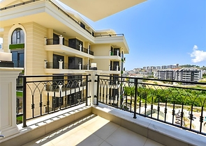 Helle und geräumige Wohnung in einer modernen Wohnanlage im Stadtteil Oba