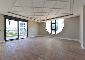 Geräumige 4+1-Wohnung in ausgezeichneter Lage in Oba/Alanya