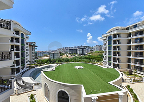 Geräumige 4+1-Wohnung in ausgezeichneter Lage in Oba/Alanya