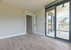 Geräumige 4+1-Wohnung in ausgezeichneter Lage in Oba/Alanya