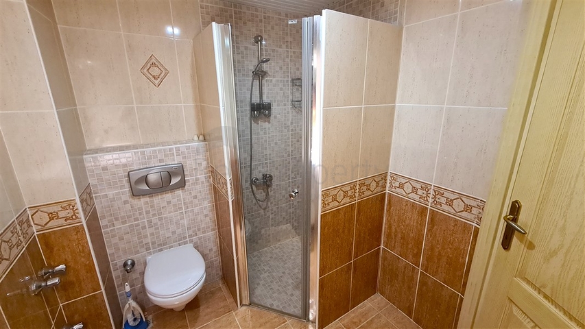 Wohnung 1+1 große Fläche im Zentrum von Alanya