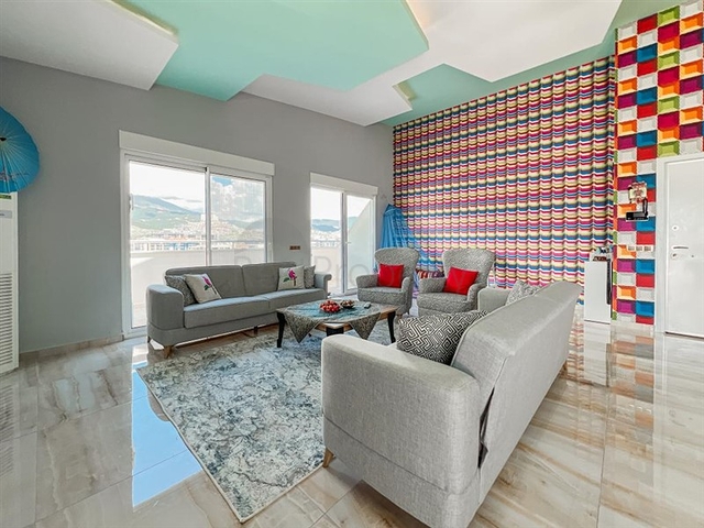 3+1 Penthouse mit Meerblick