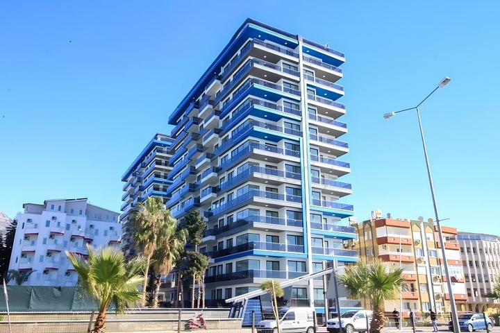 Apartment mit 2+1 Grundriss an der ersten Küste in Mahmutlar