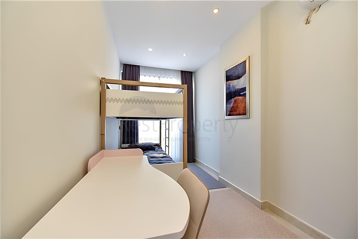 Apartment mit 2+1 Grundriss an der ersten Küste in Mahmutlar