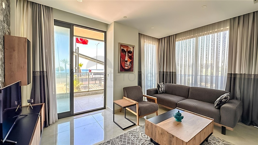 Apartment mit 2+1 Grundriss an der ersten Küste in Mahmutlar