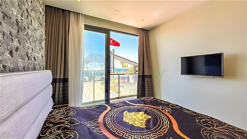 Apartment mit 2+1 Grundriss an der ersten Küste in Mahmutlar