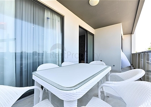 Apartment mit 2+1 Grundriss an der ersten Küste in Mahmutlar