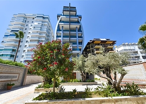 Schöne Wohnung in einer Residenz am Meer im Stadtteil Mahmutlar