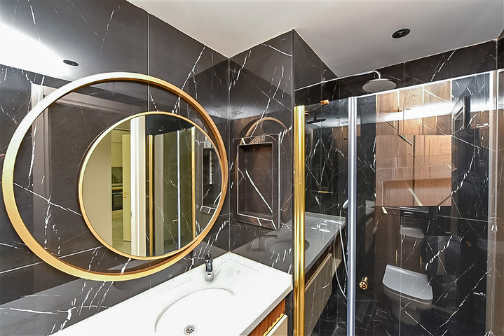 2+1 Wohnung in einem Premium-Komplex im Zentrum von Alanya 