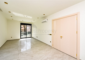 2+1 Wohnung in einem Premium-Komplex im Zentrum von Alanya 