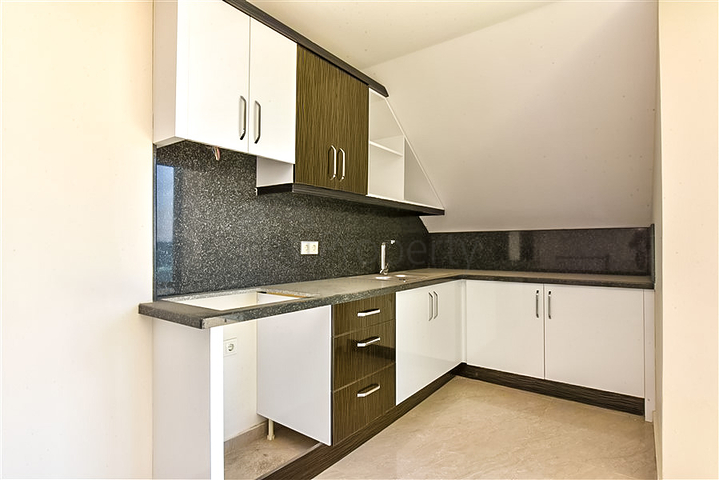 Geräumiges 3+2 Penthouse im Stadtteil Mahmutlar