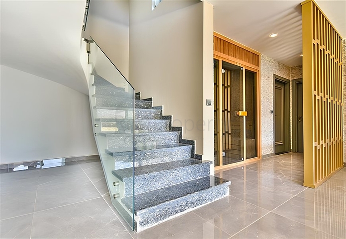 Villa mit Blick auf das Mittelmeer und die Festung von Alanya