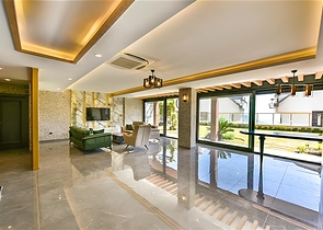 Villa mit Blick auf das Mittelmeer und die Festung von Alanya