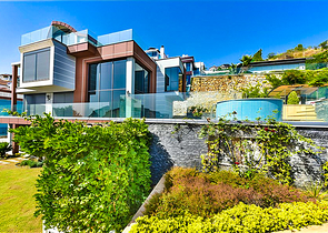 Villa mit Blick auf das Mittelmeer und die Festung von Alanya