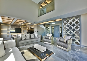 Villa mit Blick auf das Mittelmeer und die Festung von Alanya