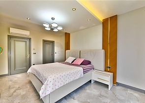 Villa mit Blick auf das Mittelmeer und die Festung von Alanya