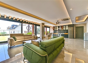 Villa mit Blick auf das Mittelmeer und die Festung von Alanya