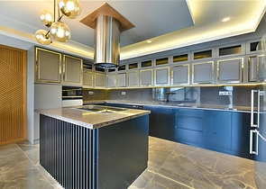 Villa mit Blick auf das Mittelmeer und die Festung von Alanya