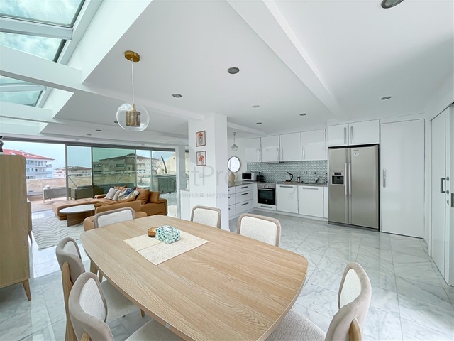 3+1 Penthouse mit Meer- und Bergblick