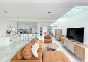 3+1 Penthouse mit Meer- und Bergblick