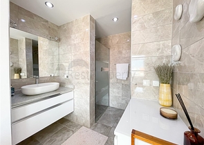 3+1 Penthouse mit Meer- und Bergblick