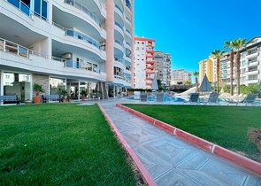 3+1 Penthouse mit Meer- und Bergblick