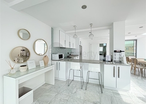 3+1 Penthouse mit Meer- und Bergblick