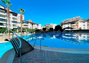 3+1 Penthouse mit Meer- und Bergblick