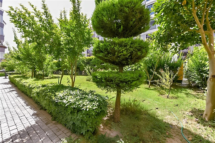 Wohnung 2+1 mit separater Küche 50 Meter vom Meer entfernt im Zentrum von Alanya