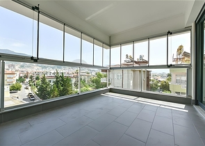 Wohnung 2+1 mit separater Küche 50 Meter vom Meer entfernt im Zentrum von Alanya