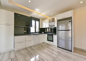 Wohnung 2+1 mit separater Küche 50 Meter vom Meer entfernt im Zentrum von Alanya