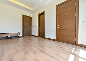 Wohnung 2+1 mit separater Küche 50 Meter vom Meer entfernt im Zentrum von Alanya