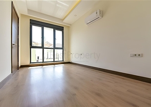 Wohnung 2+1 mit separater Küche 50 Meter vom Meer entfernt im Zentrum von Alanya