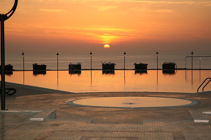 Wohnung in einem Haus mit Hotelinfrastruktur in Kargicak