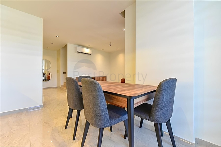 Penthouse 2+1 in einem neuen Komplex im Stadtteil Oba, 350 m vom Meer entfernt