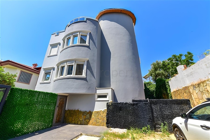 Geräumige Villa in Mahmutlar ist die perfekte Wahl für eine große Familie