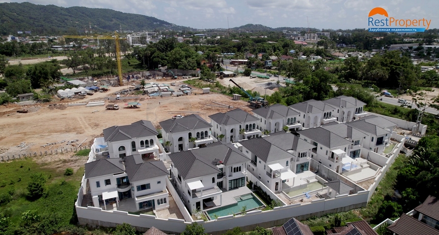 Villen im mediterranen Stil auf Bang Tao