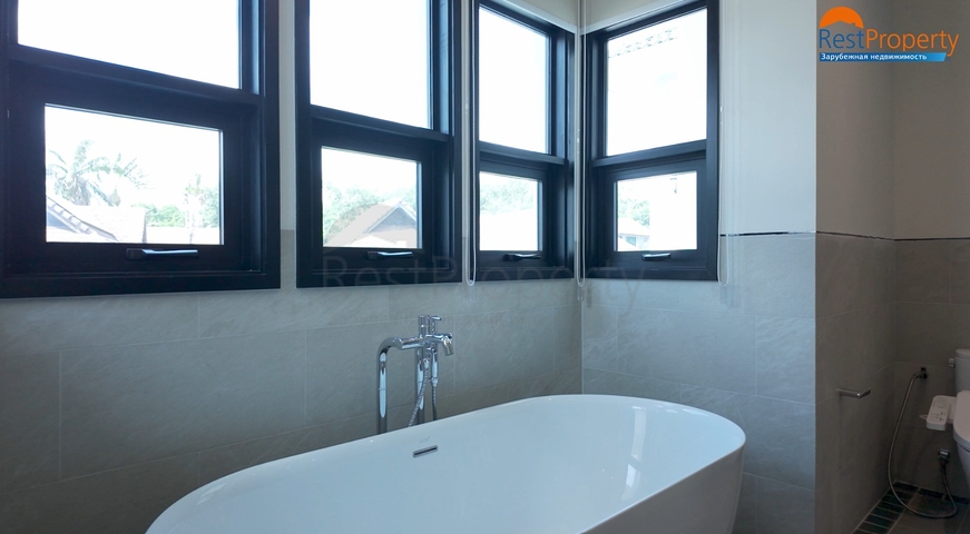 Villen im mediterranen Stil auf Bang Tao