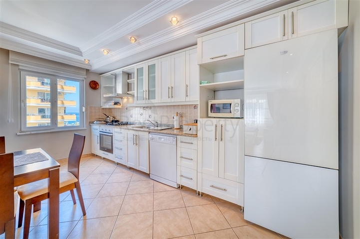 Geräumige 2+1-Wohnung in Mahmutlar