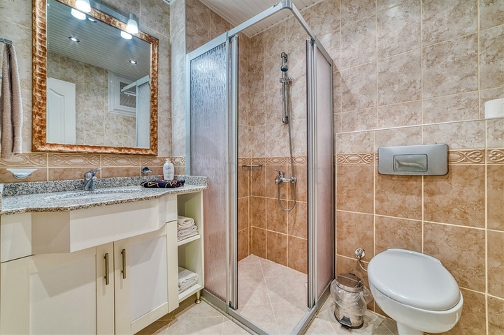 Geräumige 2+1-Wohnung in Mahmutlar