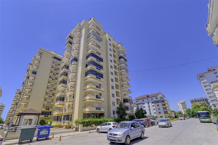 Geräumige 2+1-Wohnung in Mahmutlar