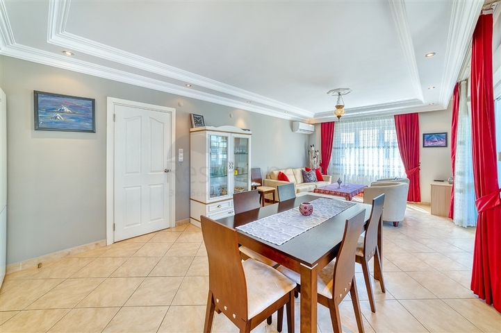 Geräumige 2+1-Wohnung in Mahmutlar