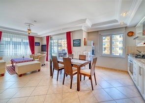 Geräumige 2+1-Wohnung in Mahmutlar