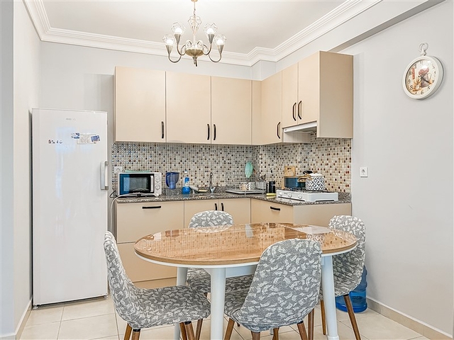 1+1 Wohnung im Stadtteil Mahmutlar, 250 m vom Meer entfernt