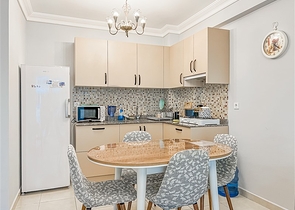 1+1 Wohnung im Stadtteil Mahmutlar, 250 m vom Meer entfernt