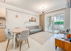 1+1 Wohnung im Stadtteil Mahmutlar, 250 m vom Meer entfernt