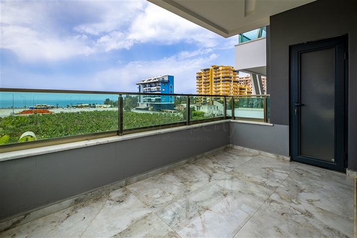 Möblierte 2+1-Wohnung in einem neuen Komplex im Stadtteil Kargicak